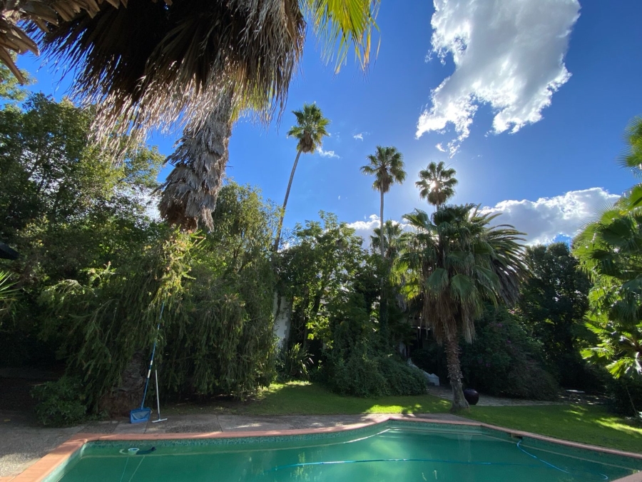8 Bedroom Property for Sale in Hopefield Western Cape
